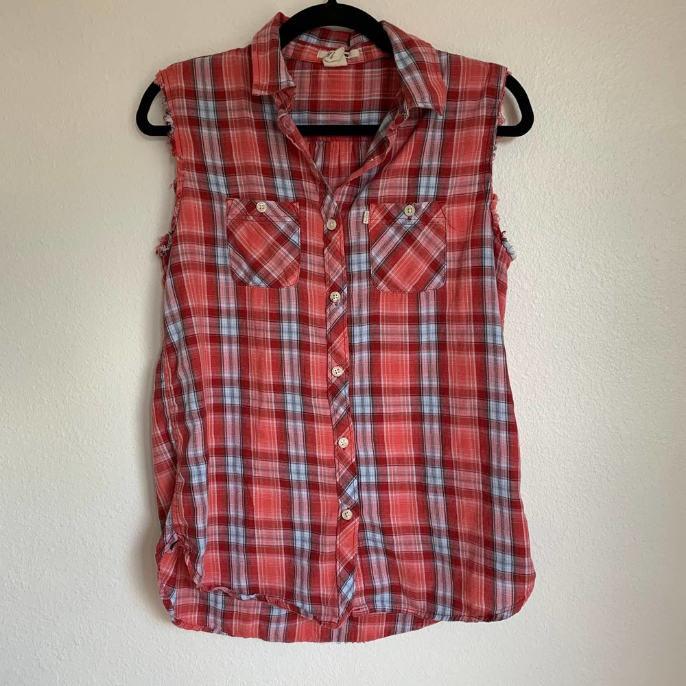 Levi's Sleeveless Plaid Shirt